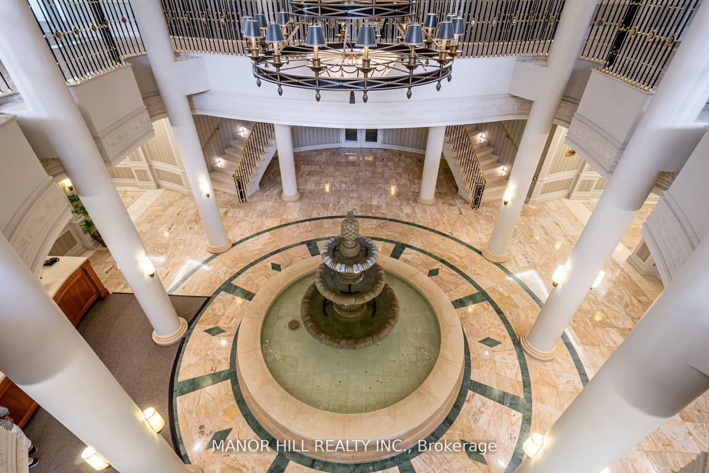 35 Kingsbridge Garden Circle 402, Mississauga, ON L5R 3Z5