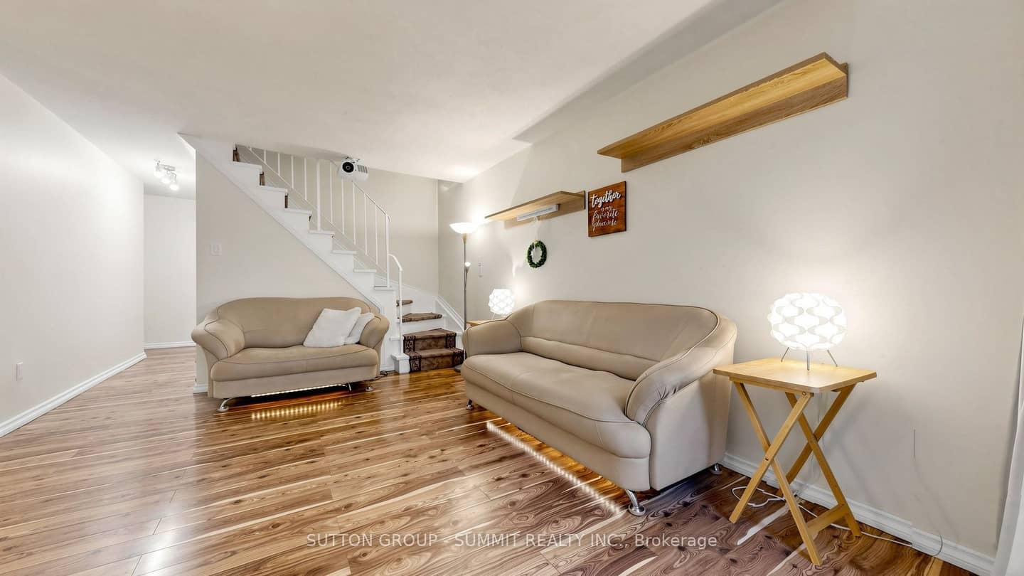 2095 ROCHE Court N 228, Mississauga, ON L5K 2C8