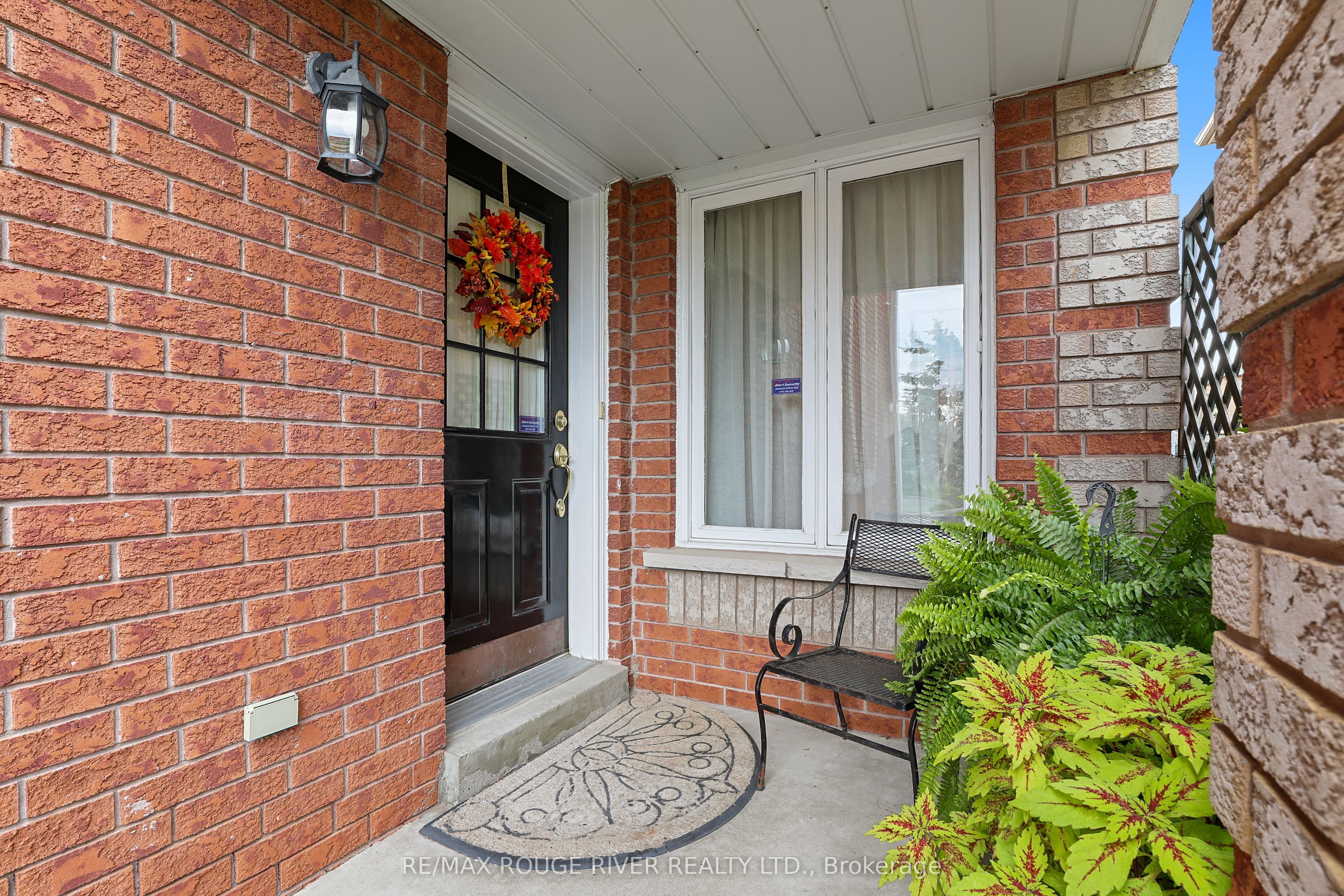 1543 Otonabee Drive, Pickering, ON L1V 6T6
