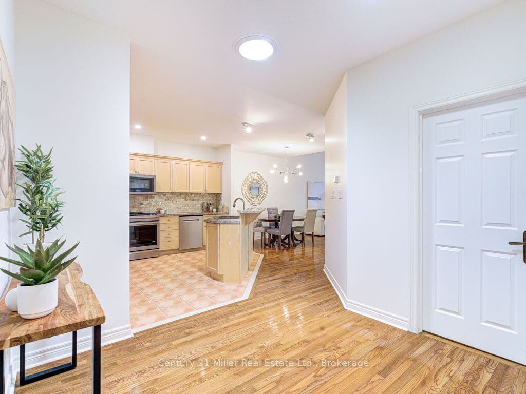1169 Dorval Drive 19, Oakville, ON L6M 4V7