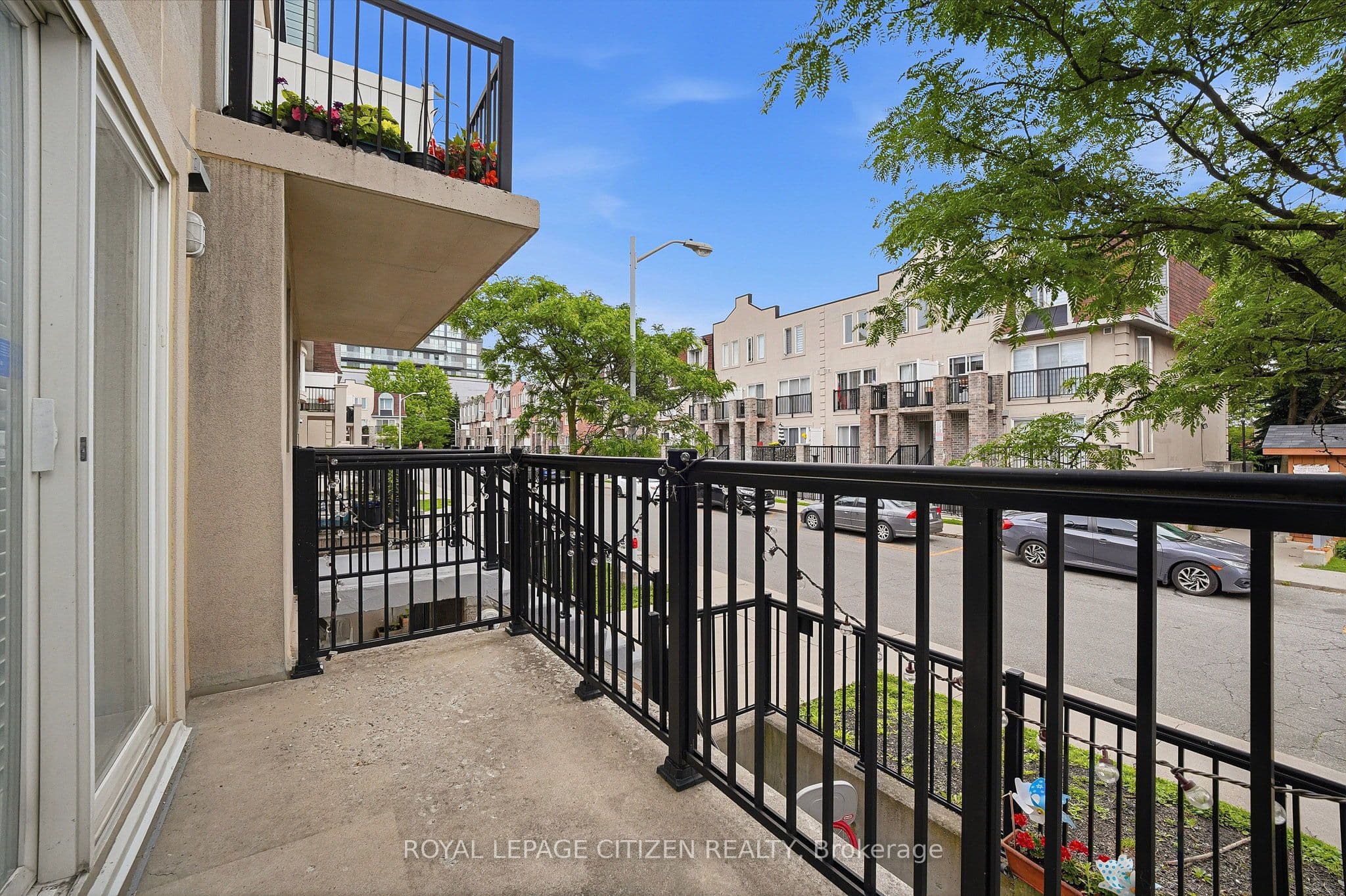 75 George Appleton Way 2048, Toronto, ON M3M 0A2