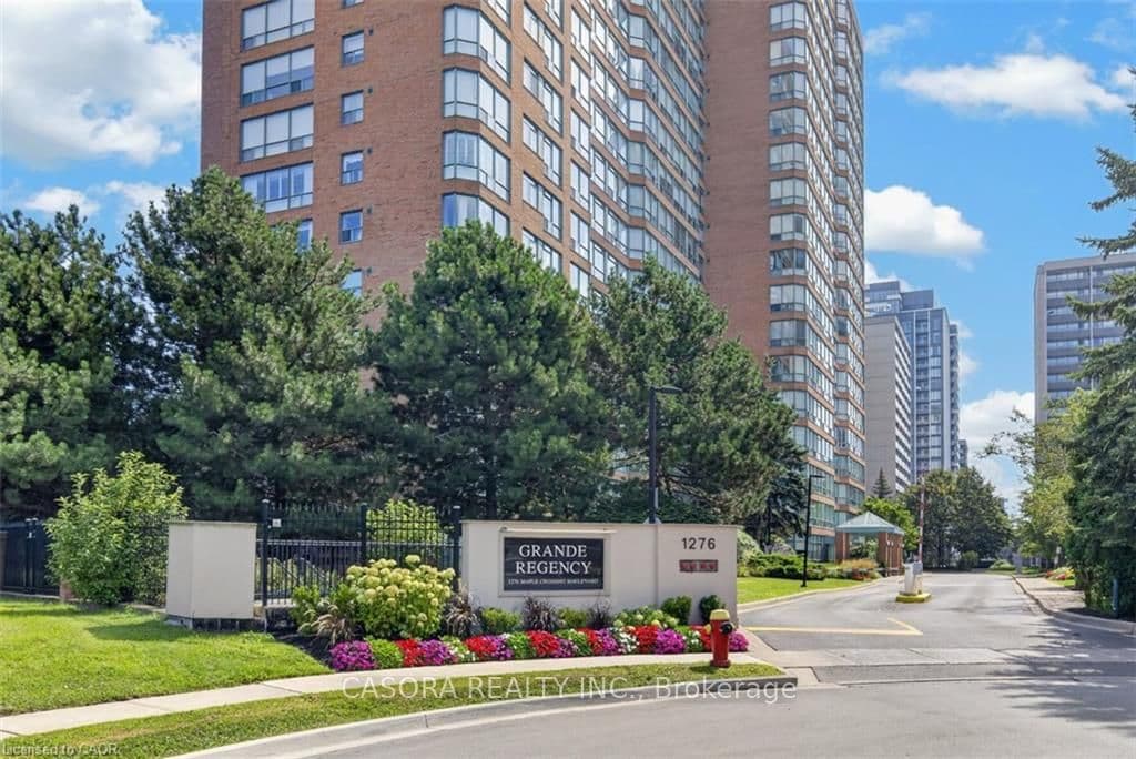 1276 Maple Crossing Boulevard 903, Burlington, ON L7S 2J9