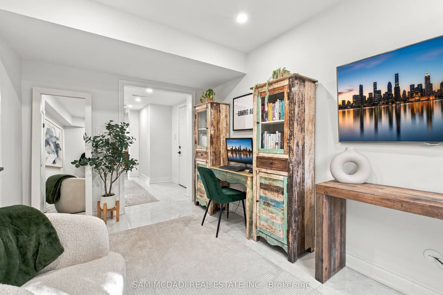 25 Premium Way, Mississauga, ON L5B 1A1