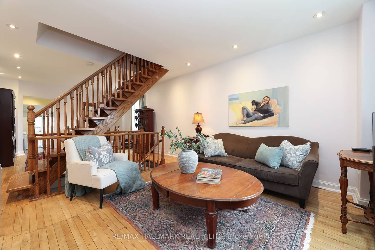 1 Lockwood Road, Toronto, ON M4L 3M7
