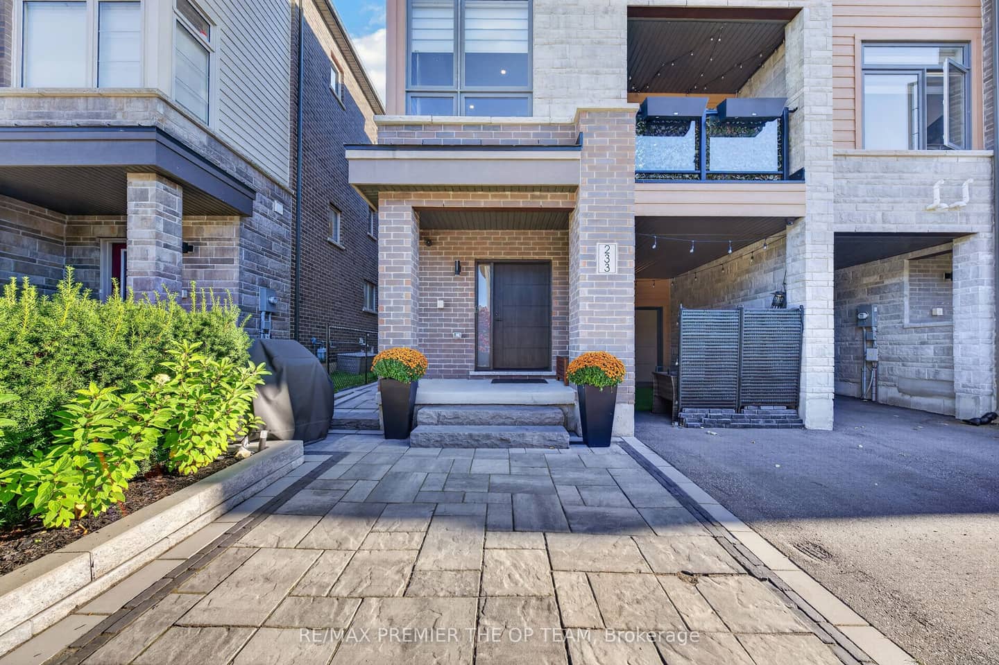 233 Vivant Street, Newmarket, ON L3X 0K9