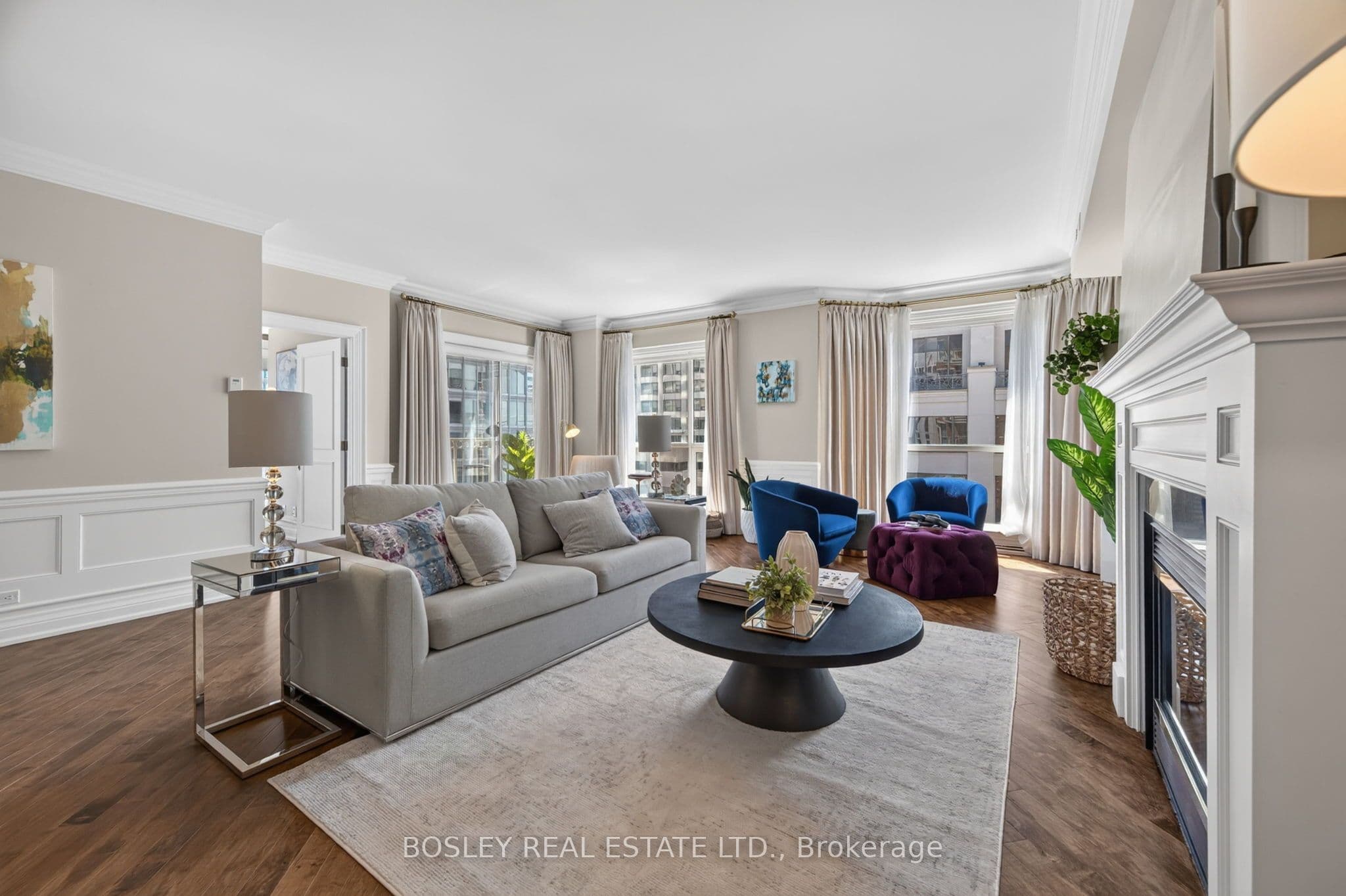 38 Avenue Road 1403, Toronto, ON M5R 2G2