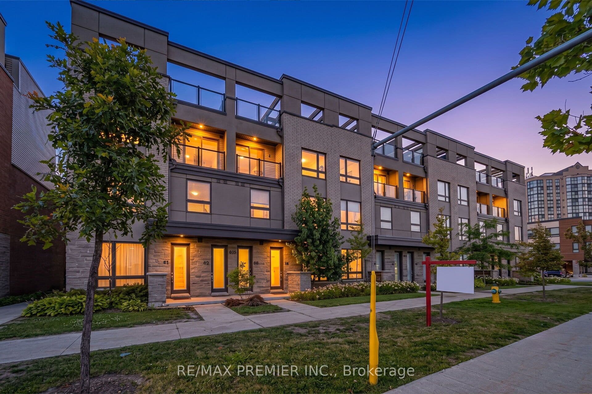 624 Rexdale Boulevard 4, Toronto, ON M9W 0G1