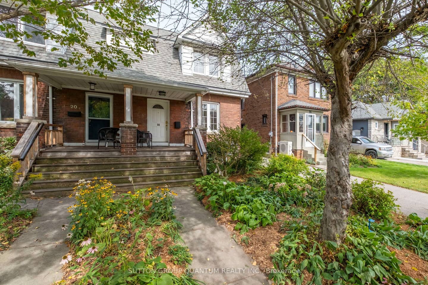 18 Albani Street, Toronto, ON M8V 1X2