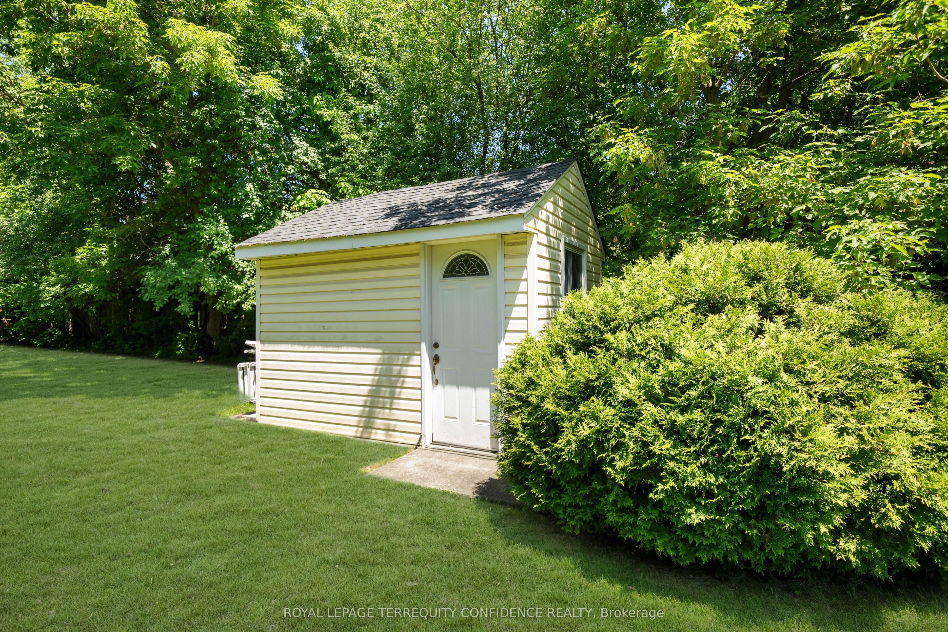 466A Ellerslie Avenue, Toronto, ON M2R 1C4