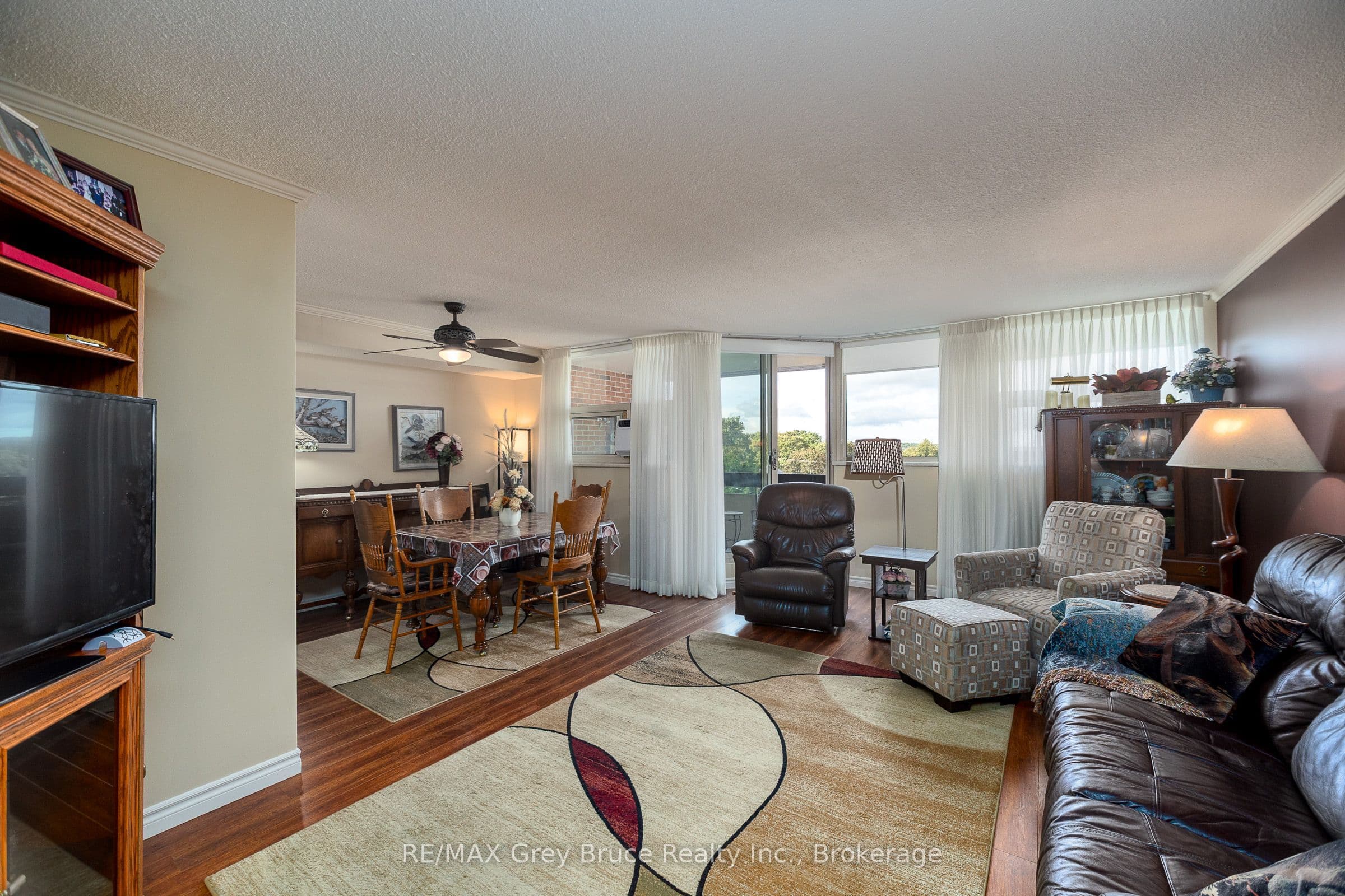860 9 Street E 401, Owen Sound, ON N4K 1R2