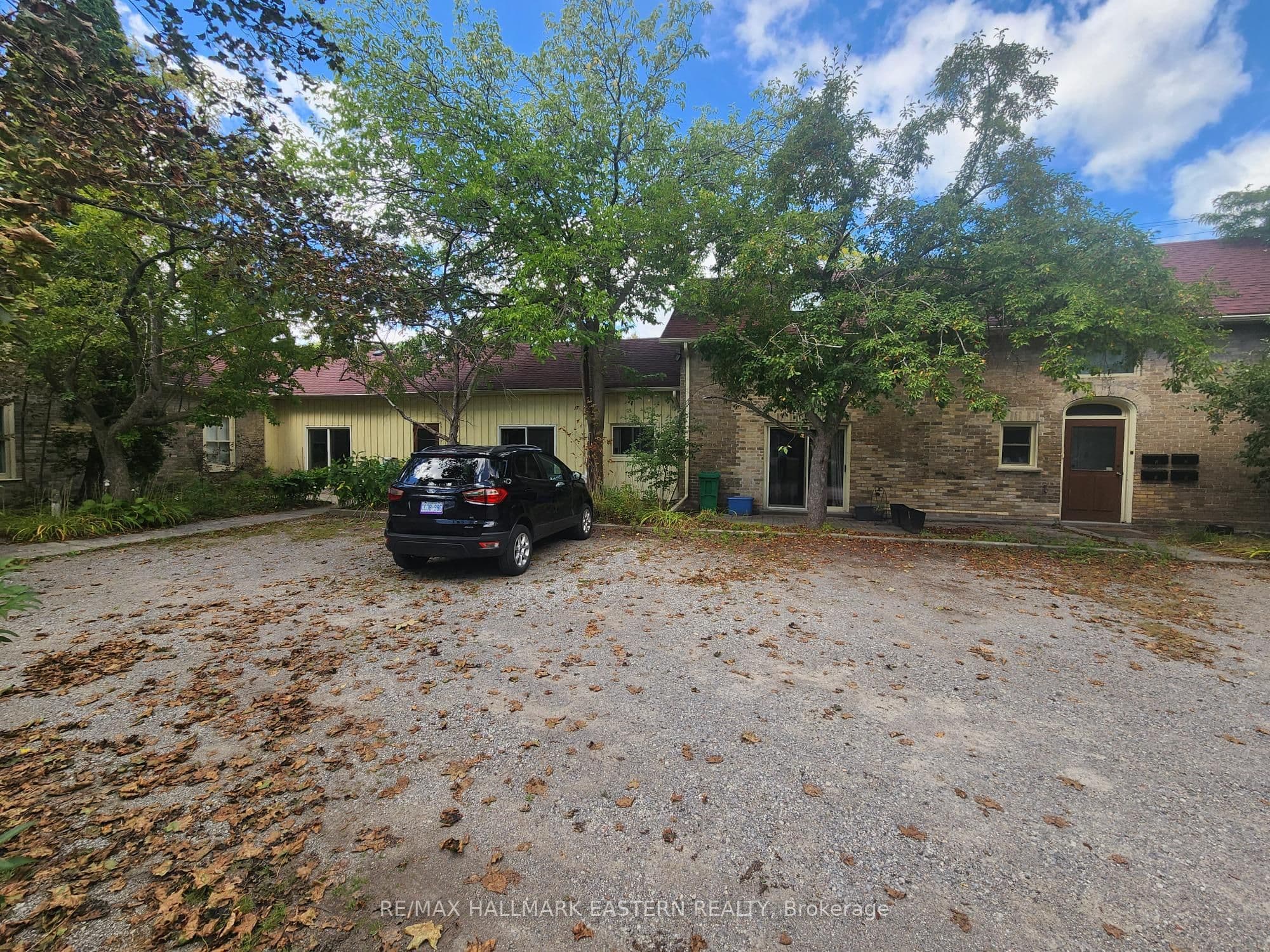 11 Argyle Street, Peterborough, ON K9H 7M2