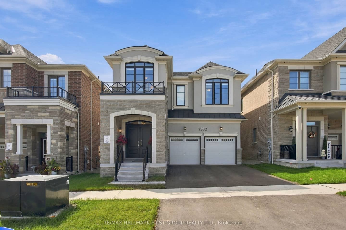 3302 Marchington Square, Pickering, ON L1X 0N1