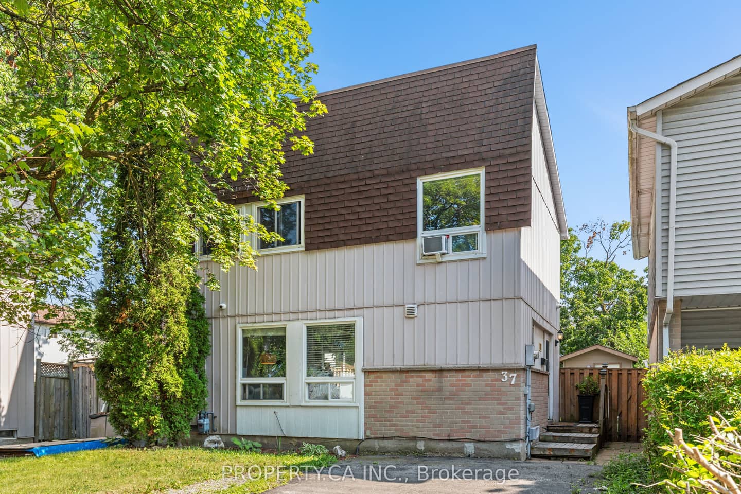 37 Gladstone Square, Brampton, ON L6S 2H5