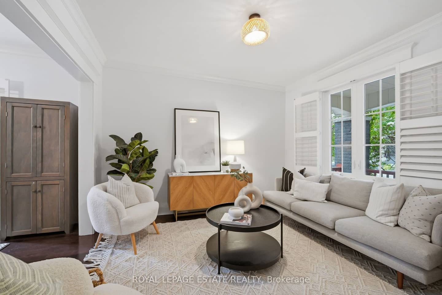 11 Hemlock Avenue, Toronto, ON M4L 3E9
