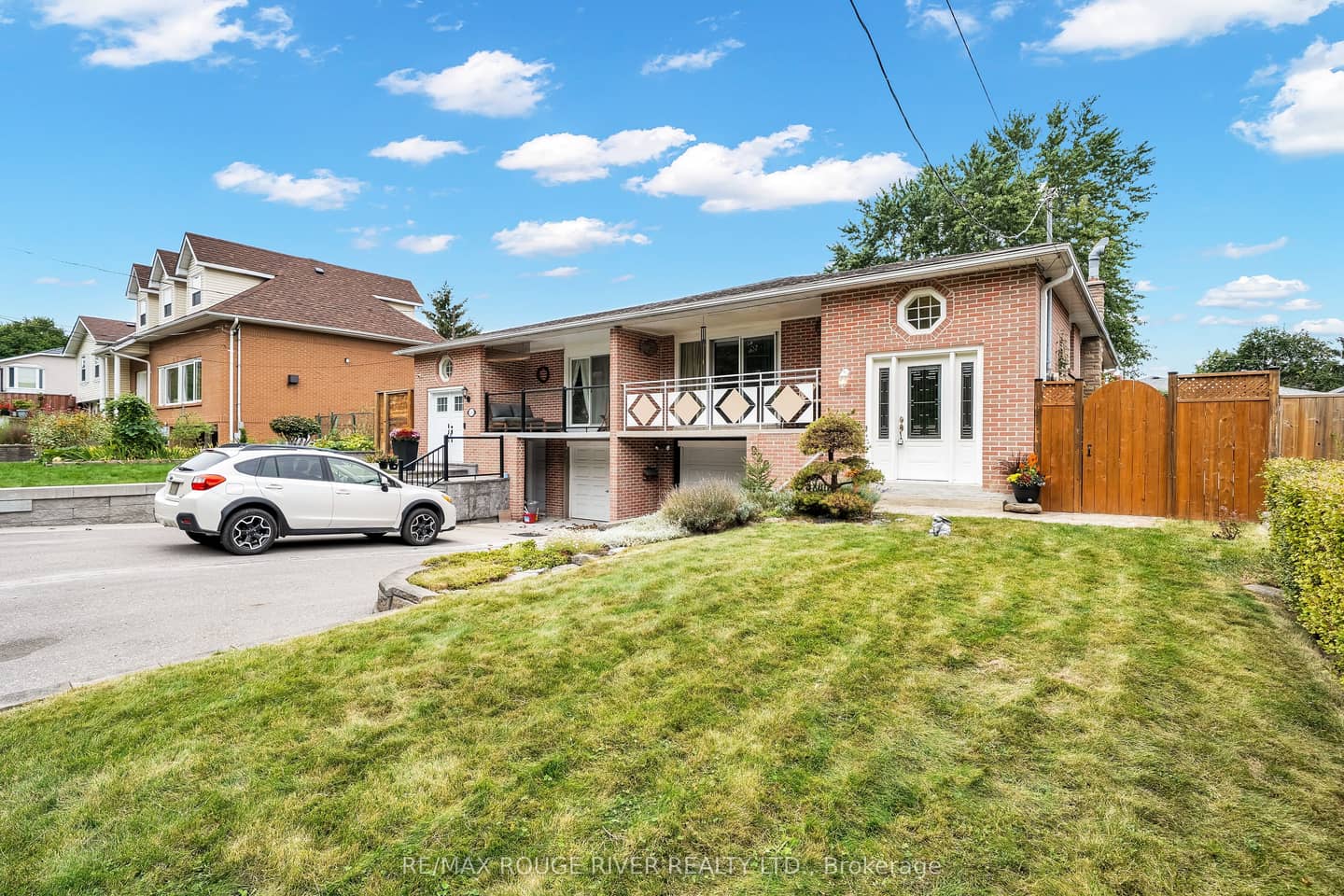 920 Sunrise Avenue, Pickering, ON L1W 2G3
