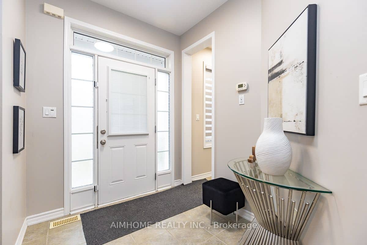 246 Thomas Phillips Drive, Aurora, ON L4G 0T6