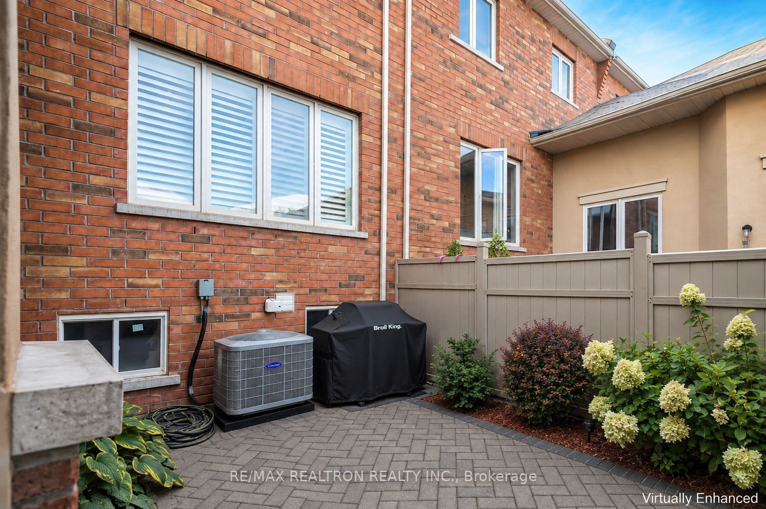 3107 Neyagawa Boulevard, Oakville, ON L6M 0P4