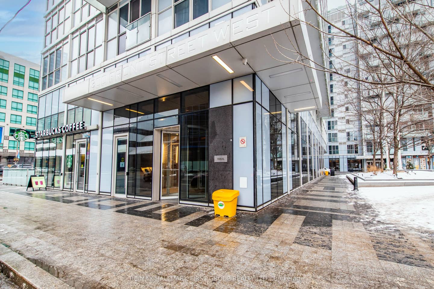 300 Front Street W 501, Toronto, ON M5V 0E9