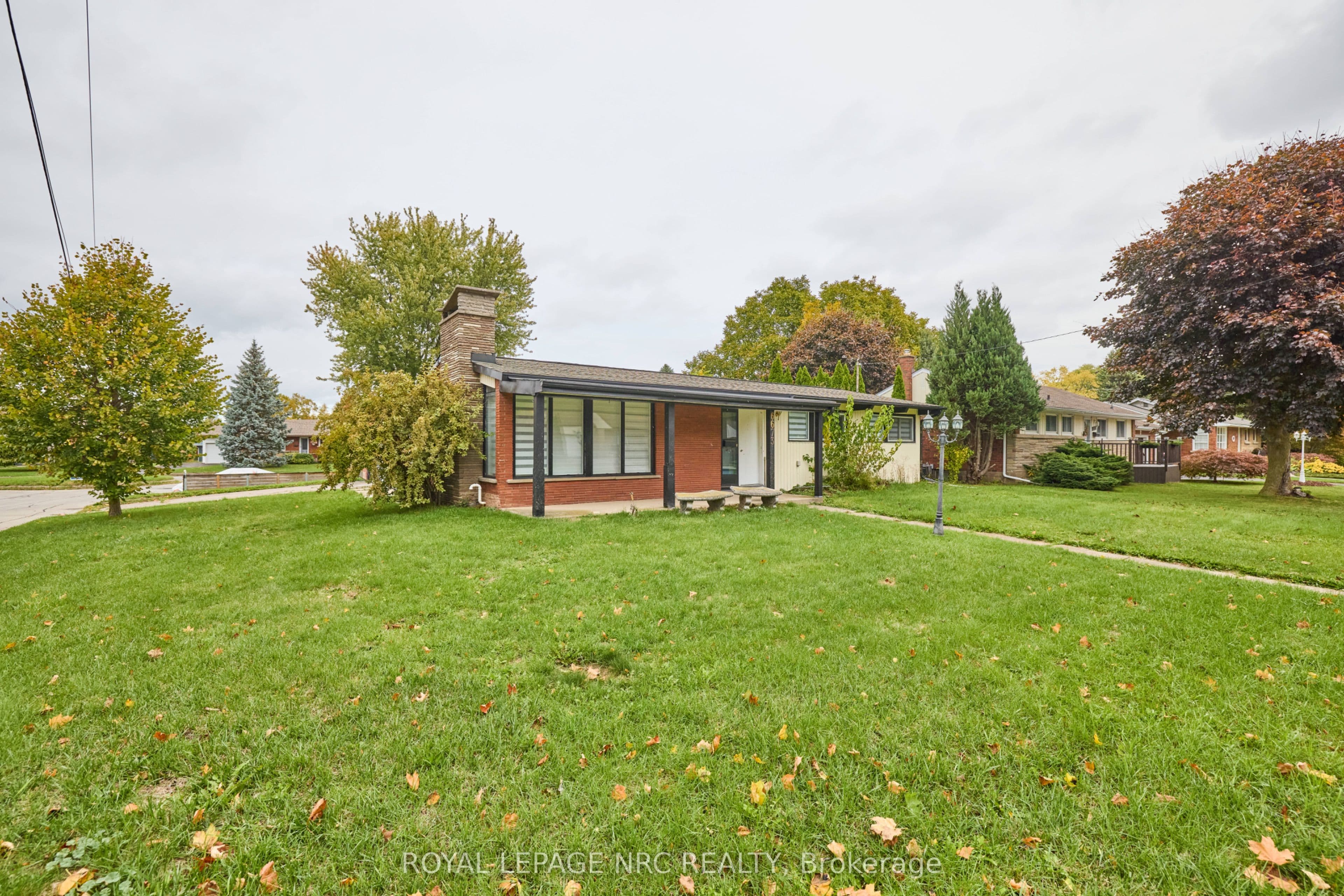 6673 Huggins Street, Niagara Falls, ON L2J 1H5