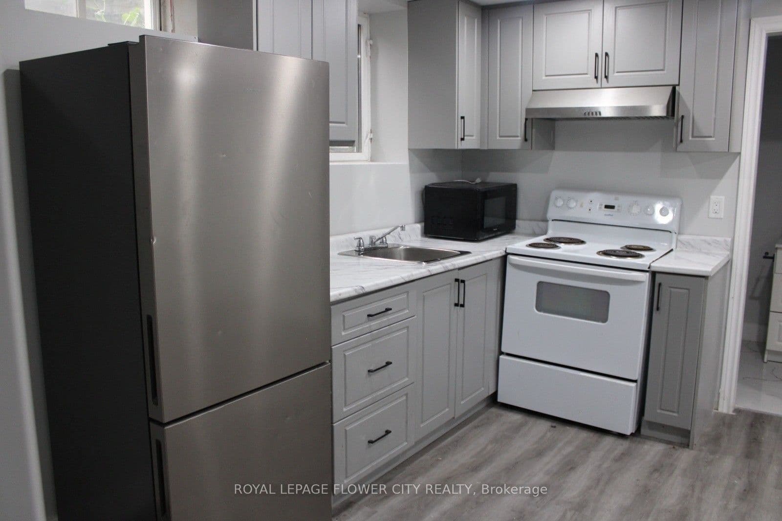 252 Simpson Crescent, London East, ON N5V 5E1