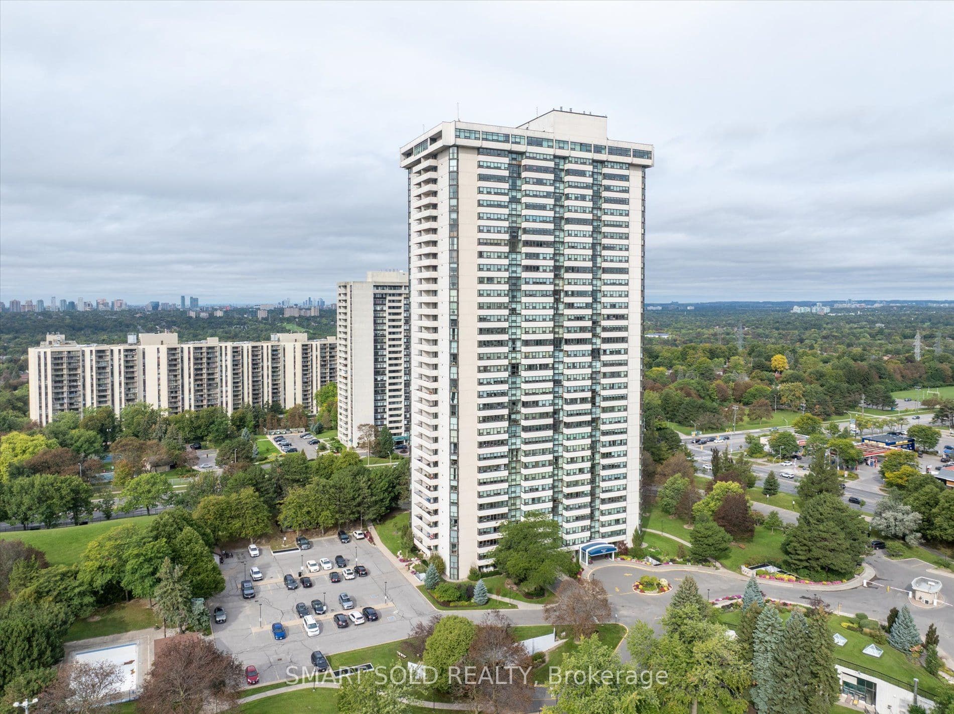 3303 Don Mills Road 3008, Toronto, ON M2J 4T6