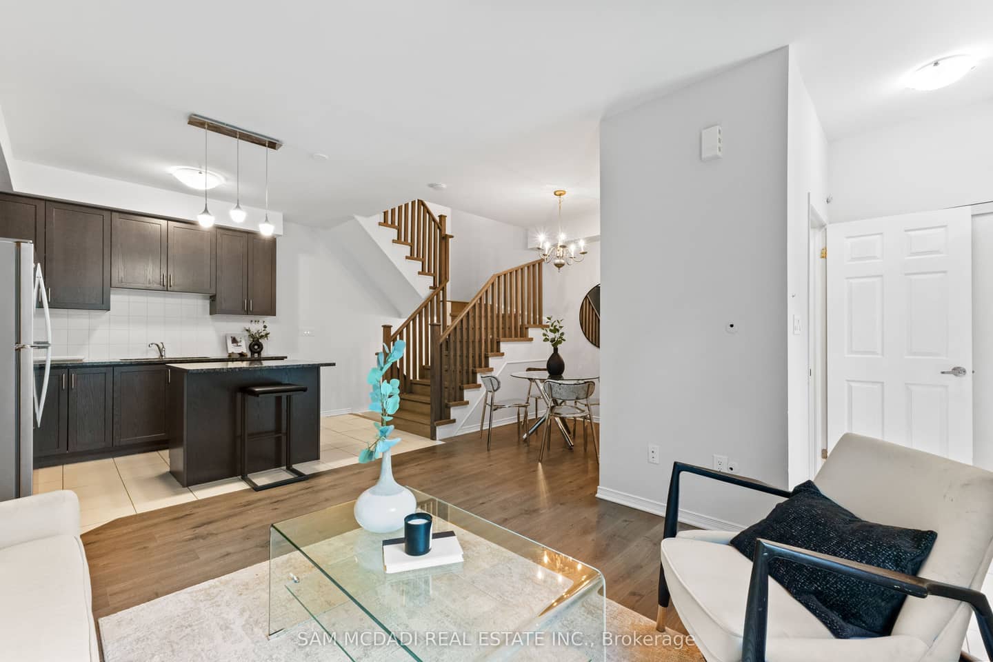 26 Applewood Lane 46, Toronto, ON M9C 0C1