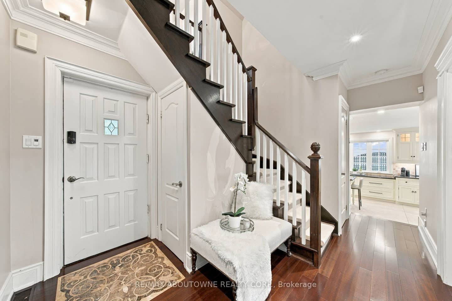 426 Trafalgar Road, Oakville, ON L6J 3H7