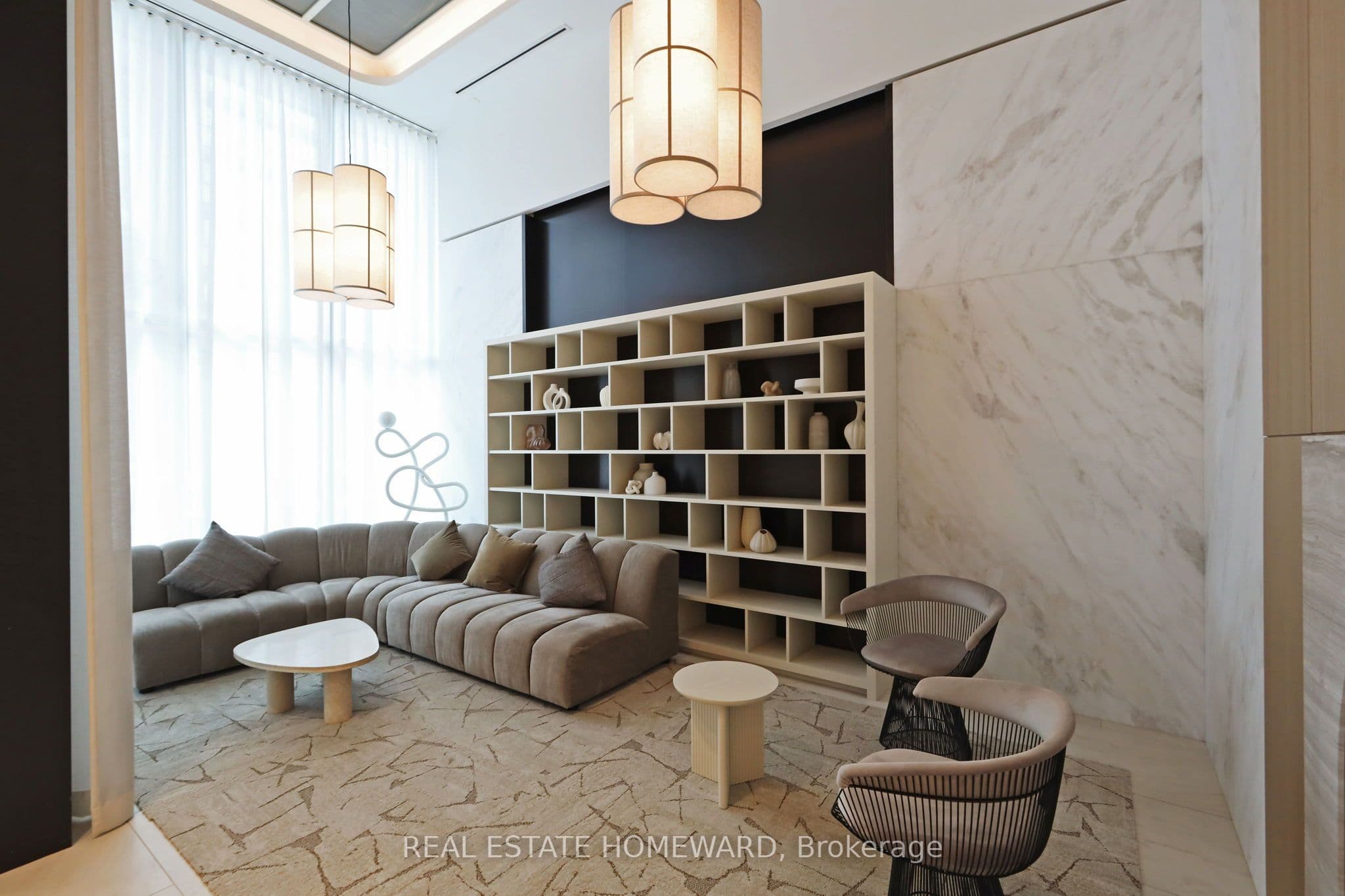 10 Oak Street 1703, Toronto, ON M5A 0Z1