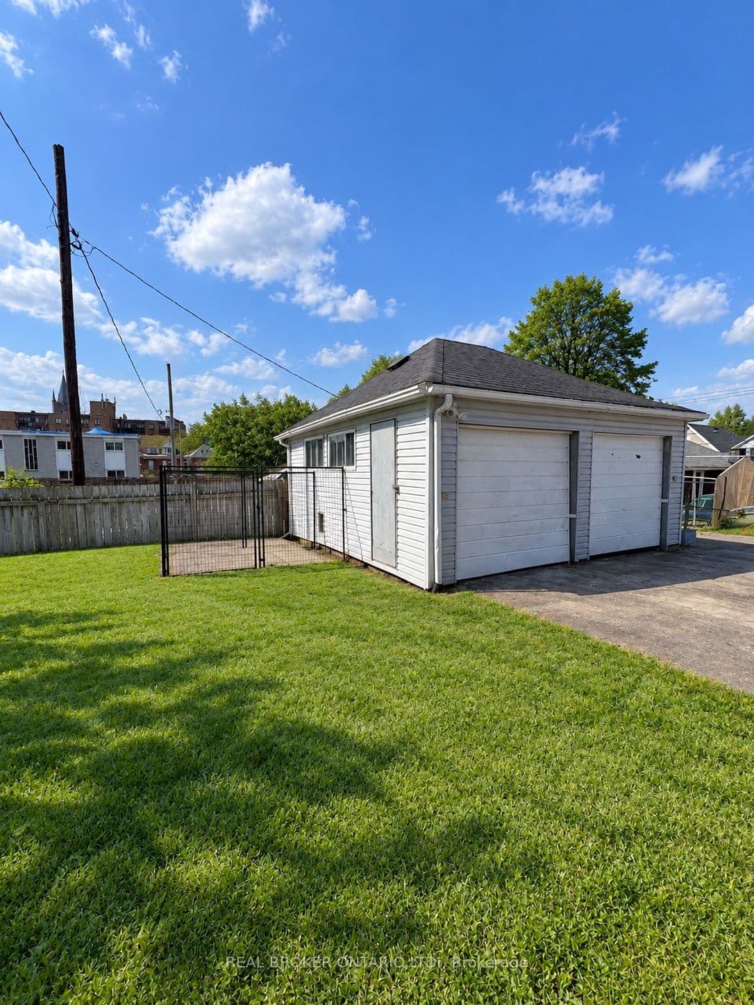 16 William Street 1, Brockville, ON K6V 4V2