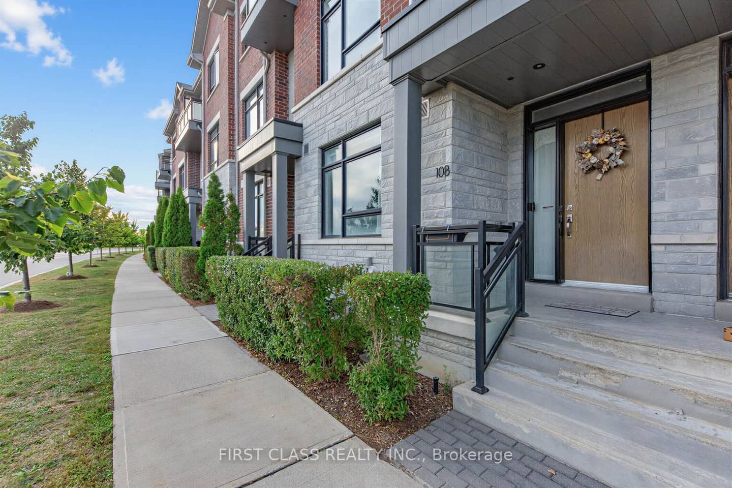 108 South Park Road, Markham, ON L3T 0G6