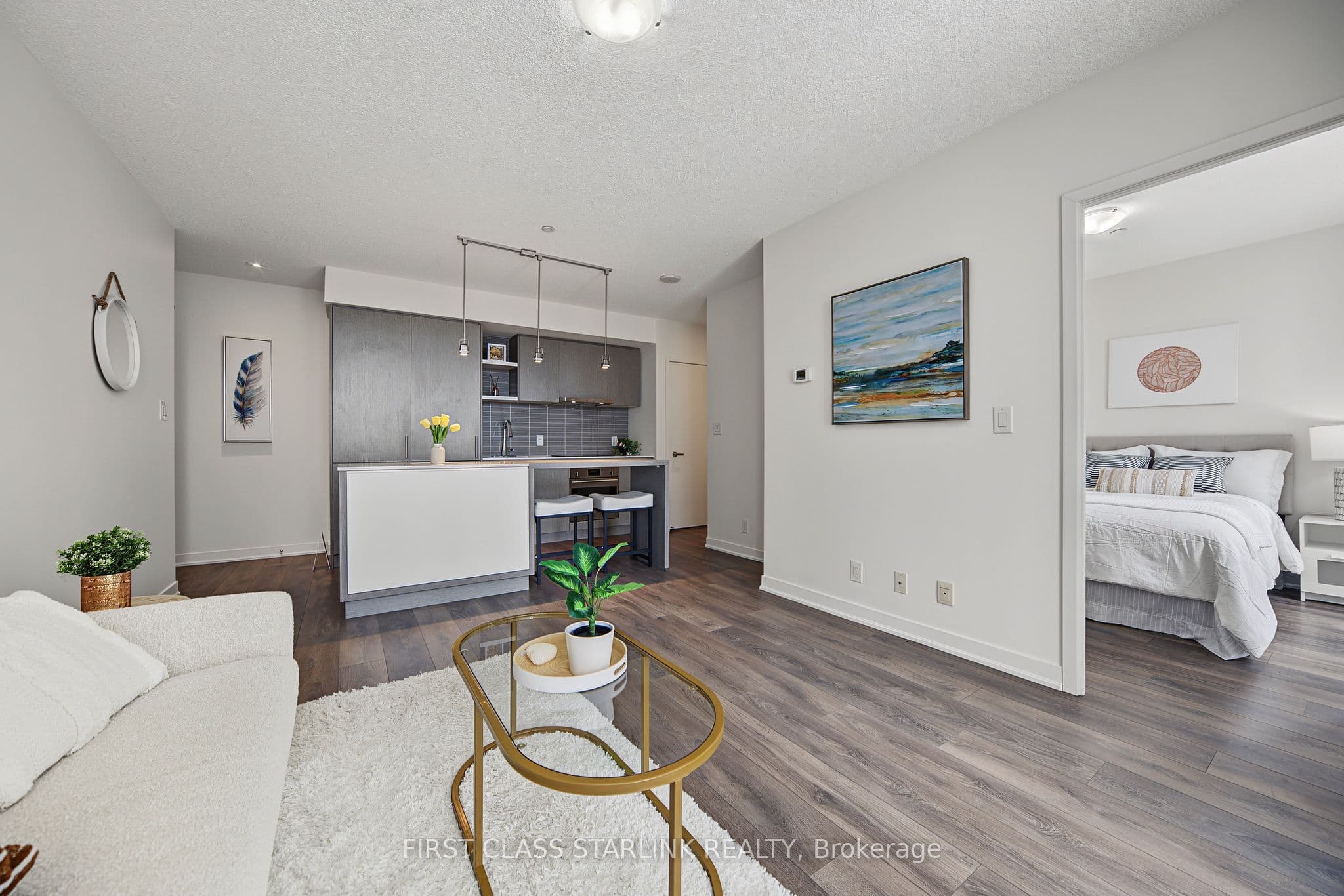 100 Harbour Street 2801, Toronto, ON M5J 0B5