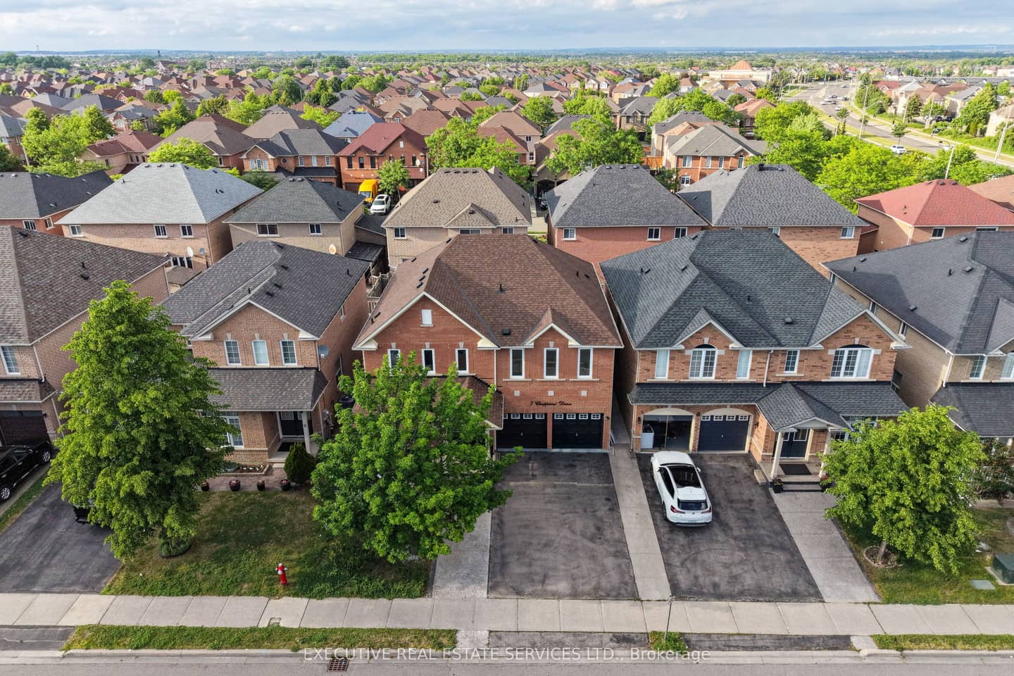 7 Chapparal Drive, Brampton, ON L6R 3C5