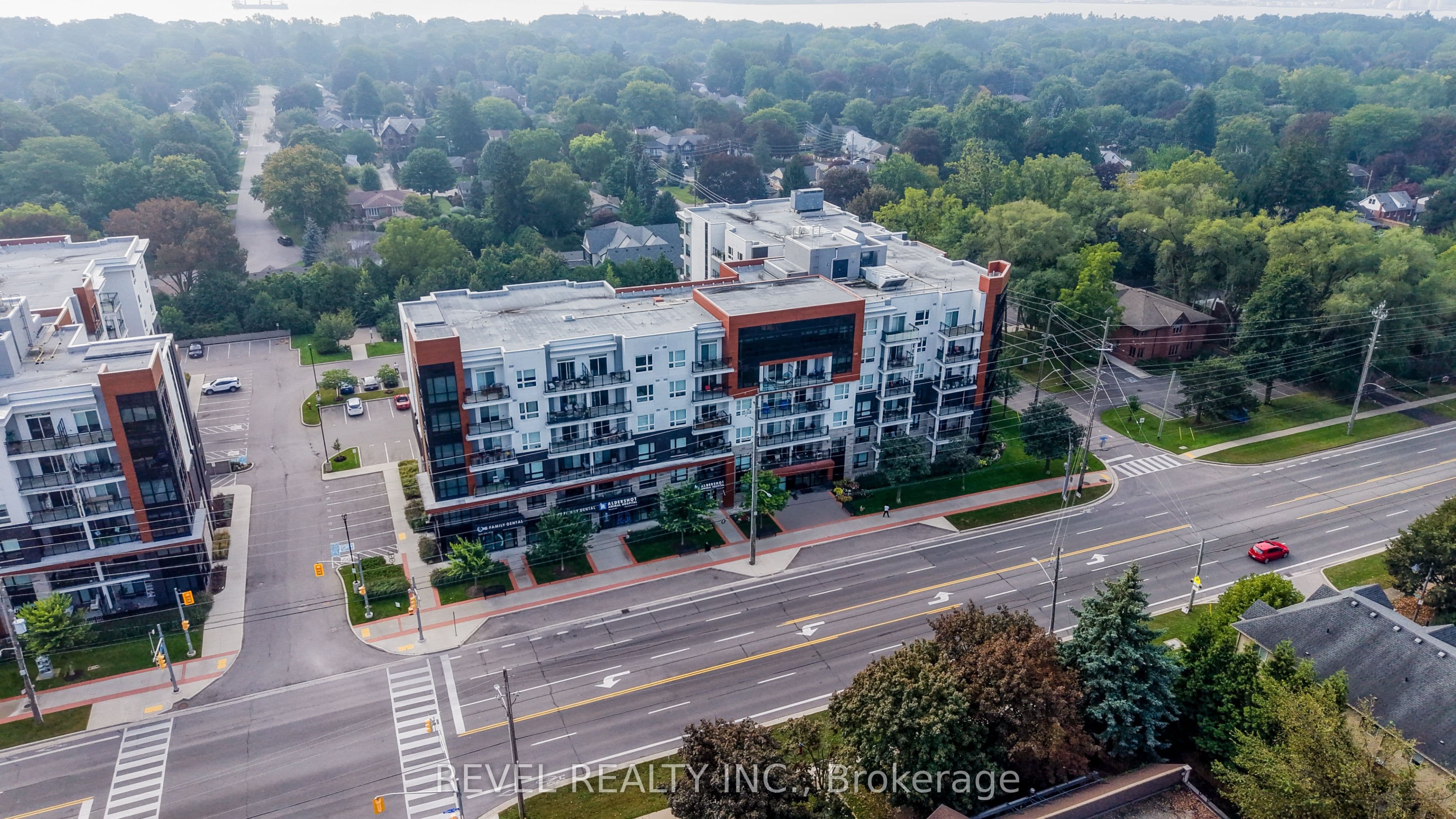 320 Plains Road E 614, Burlington, ON L7T 0C1