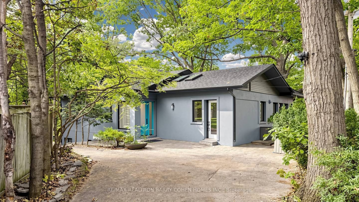 7 Greenbrook Drive, Toronto, ON M6M 2J8