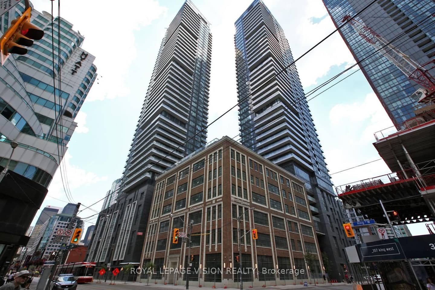 115 Blue Jays Way Street, Toronto, ON M5V 0N4