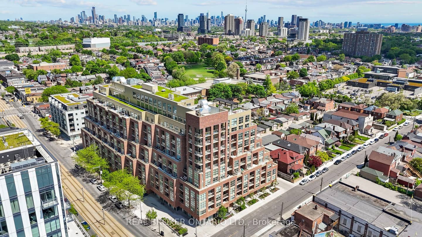 1787 St Clair Avenue W 920, Toronto, ON M6N 0B7