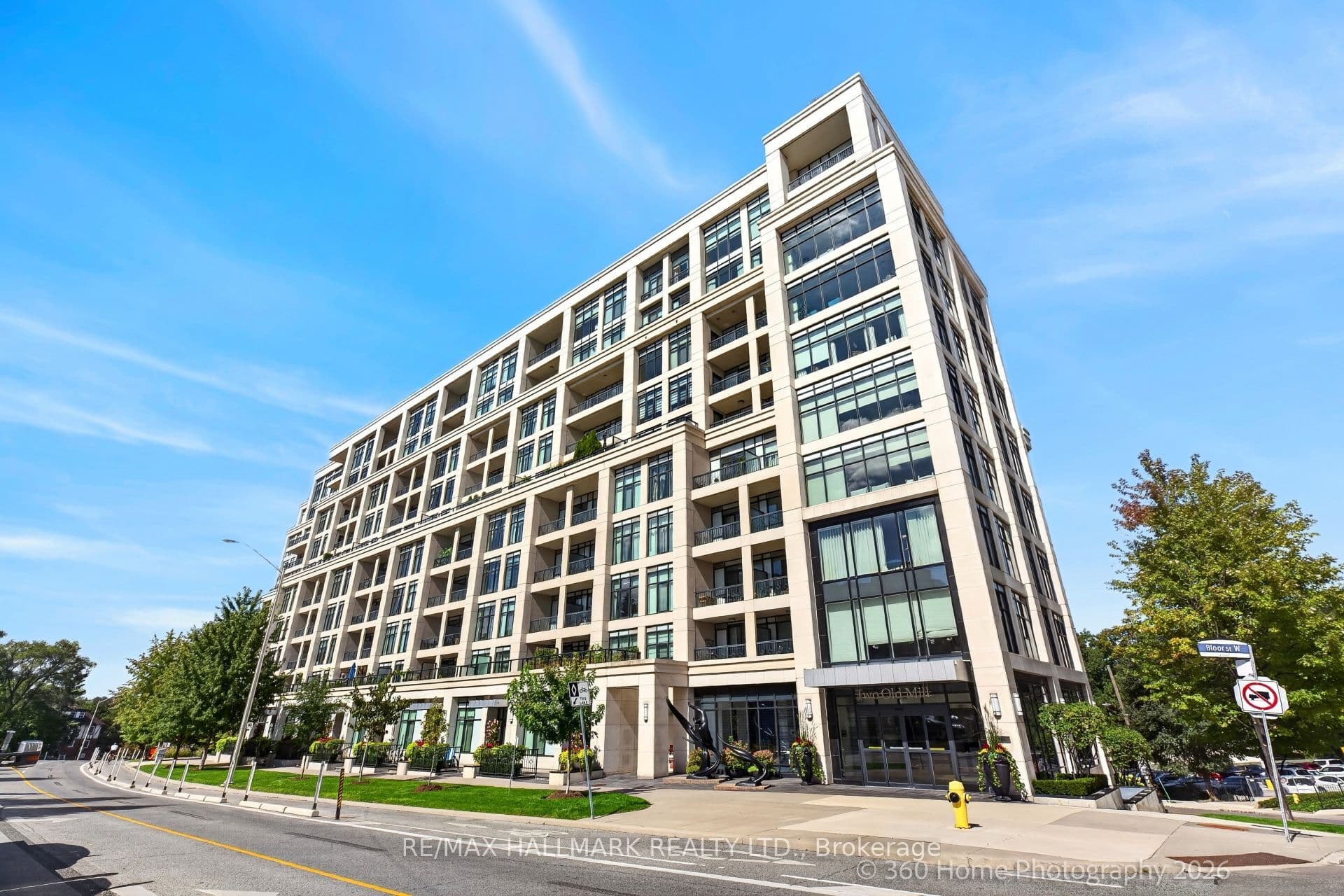 2 Old Mill Drive 711, Toronto, ON M6S 0A2