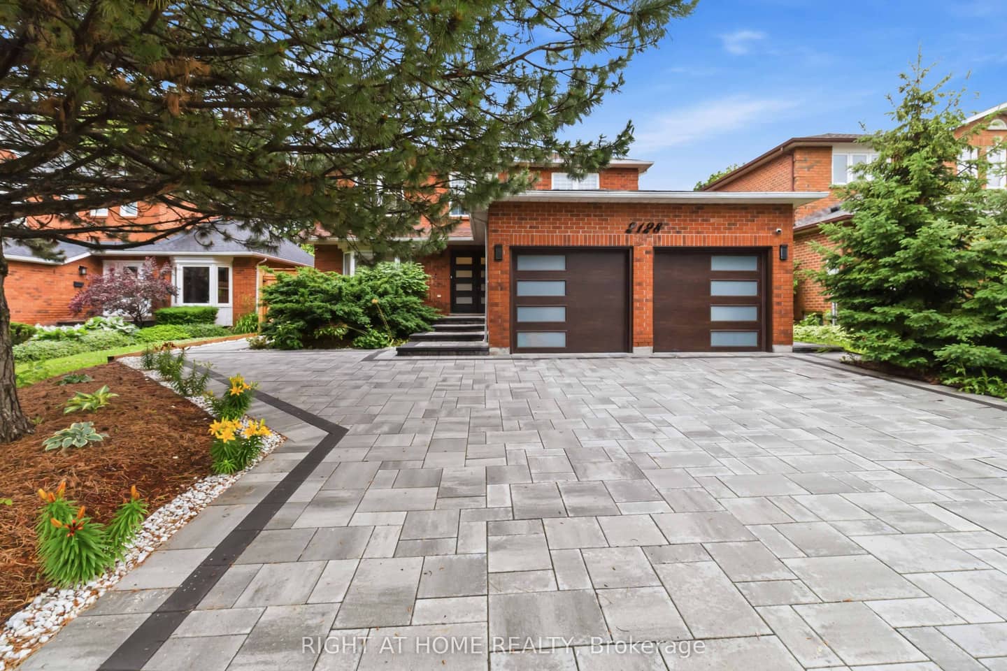 2128 Eighth Line, Oakville, ON L6H 4W4