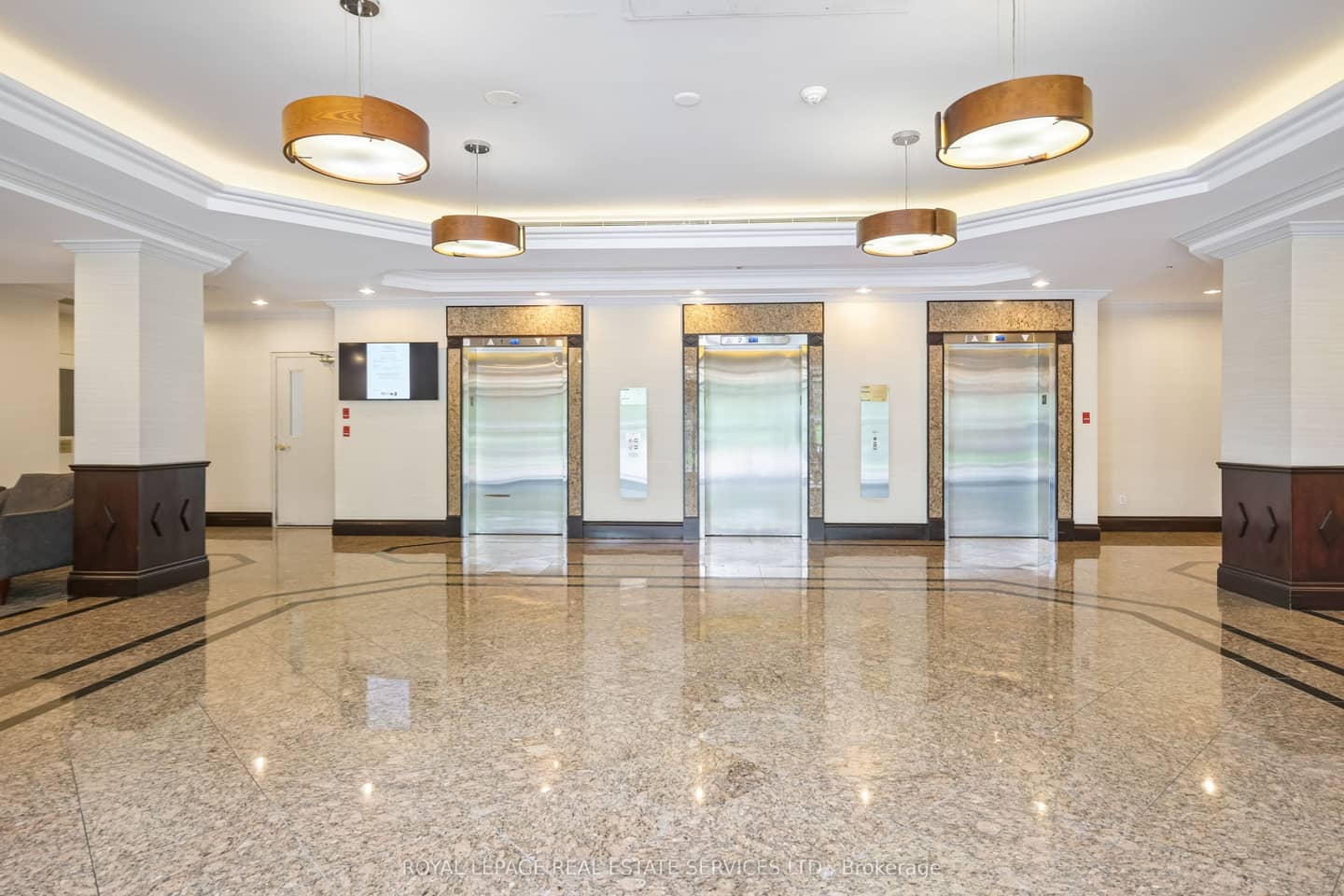 2155 Burnhamthorpe Road 1211, Mississauga, ON L5L 5P4