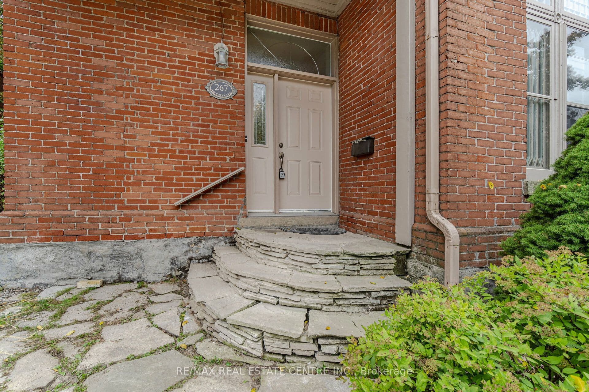 267 ABERDEEN Avenue Lower, Hamilton, ON L8P 2R2