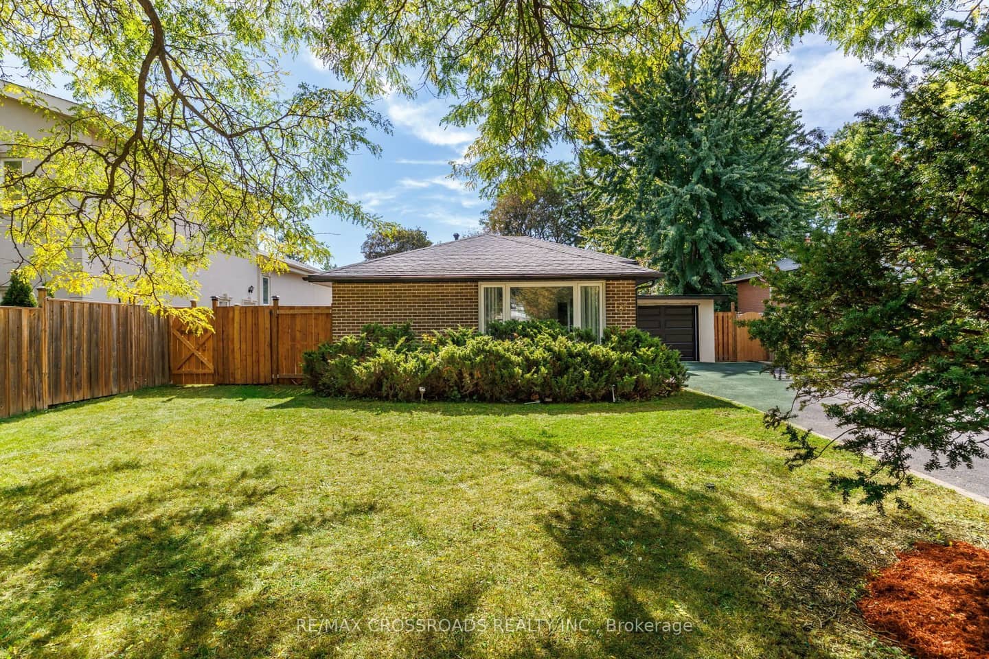 184 Laverock Avenue, Richmond Hill, ON L4C 4K3