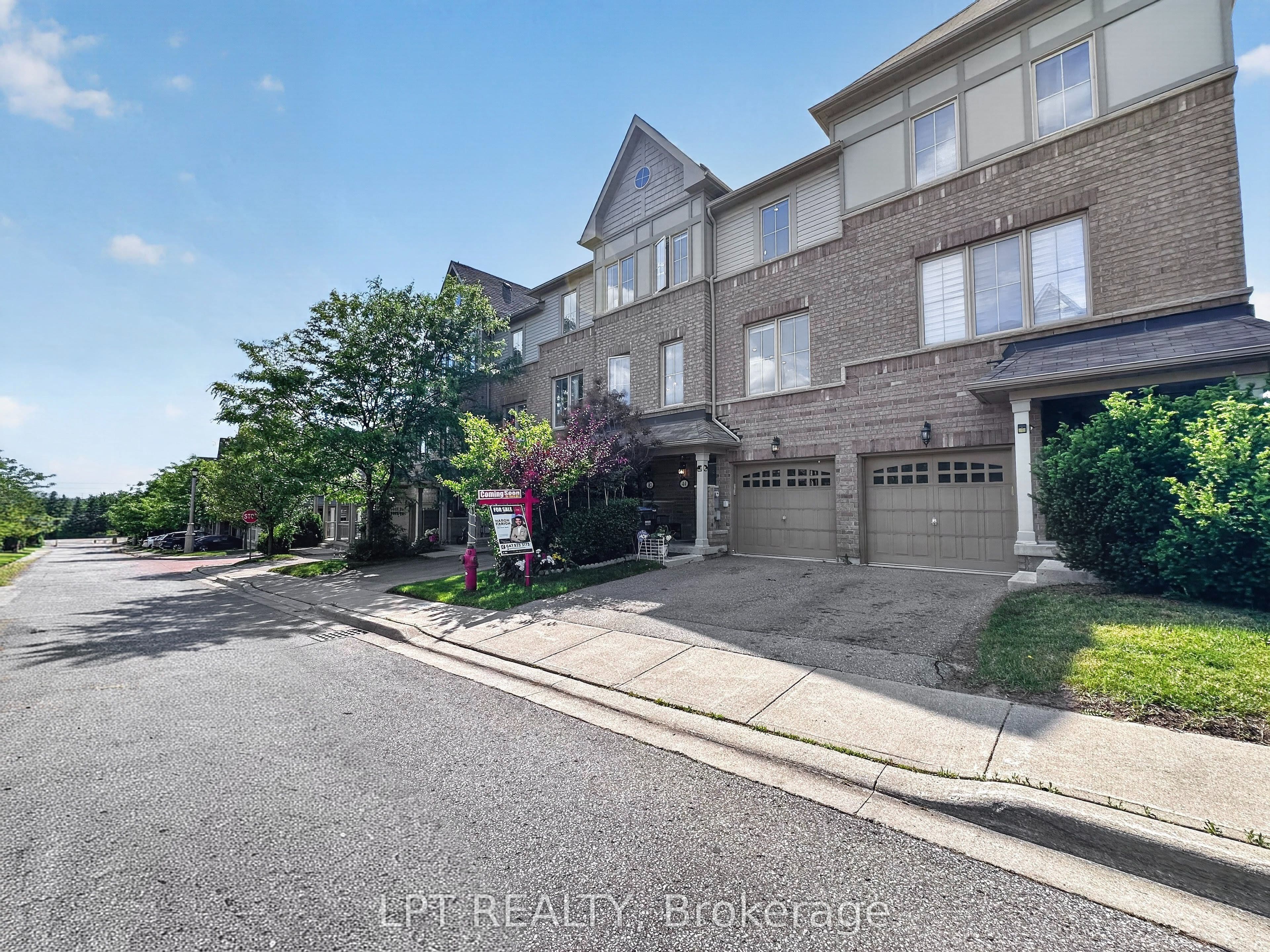 44 Cedar Lake Crescent, Brampton, ON L6Y 0P9