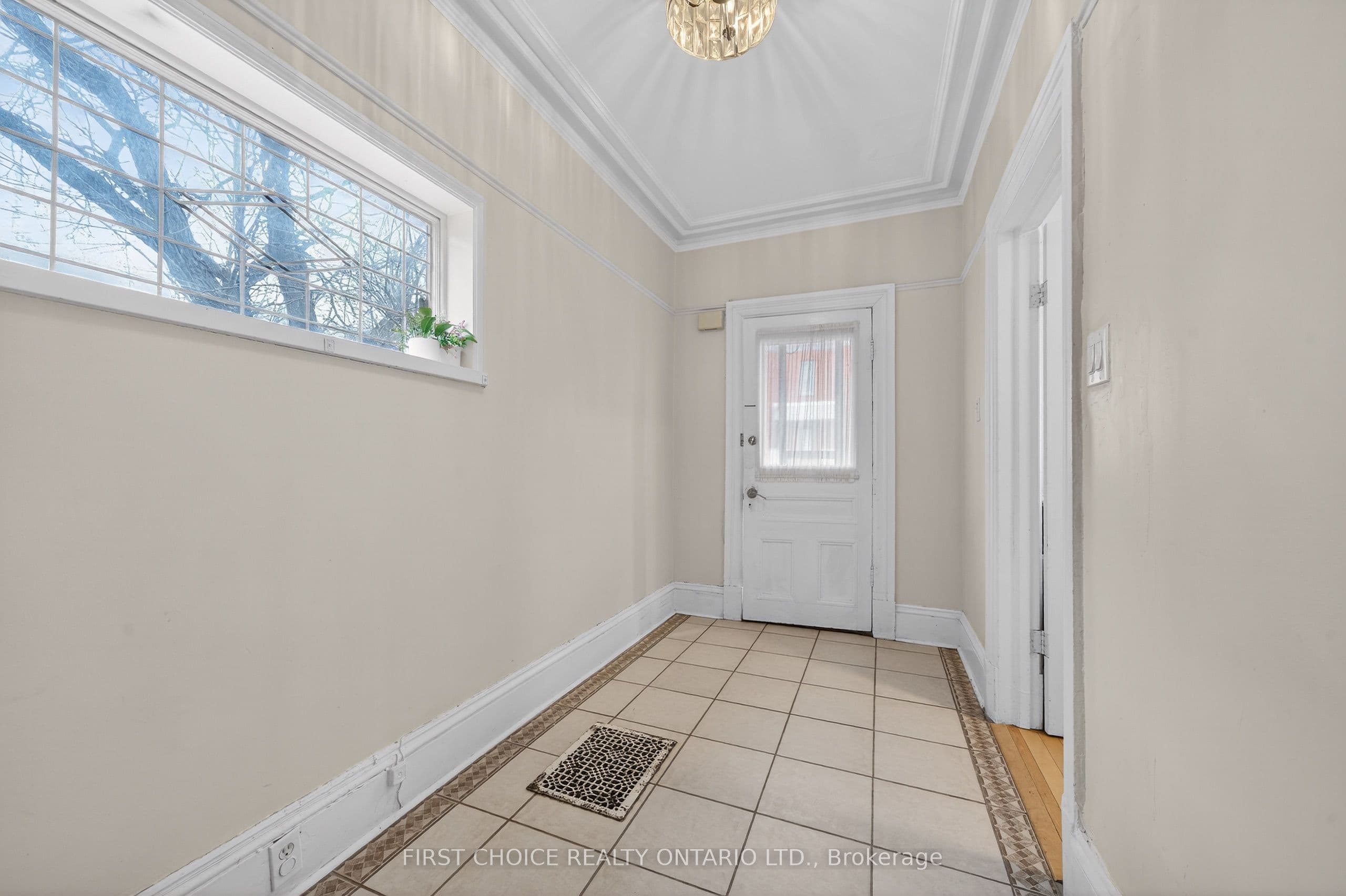 34 Gilmour Street, Ottawa Centre, ON K2P 0N3