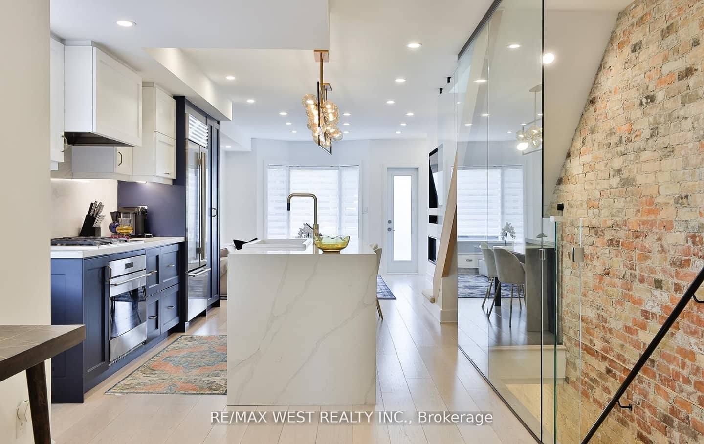 734 Shaw Street, Toronto, ON M6G 3L7