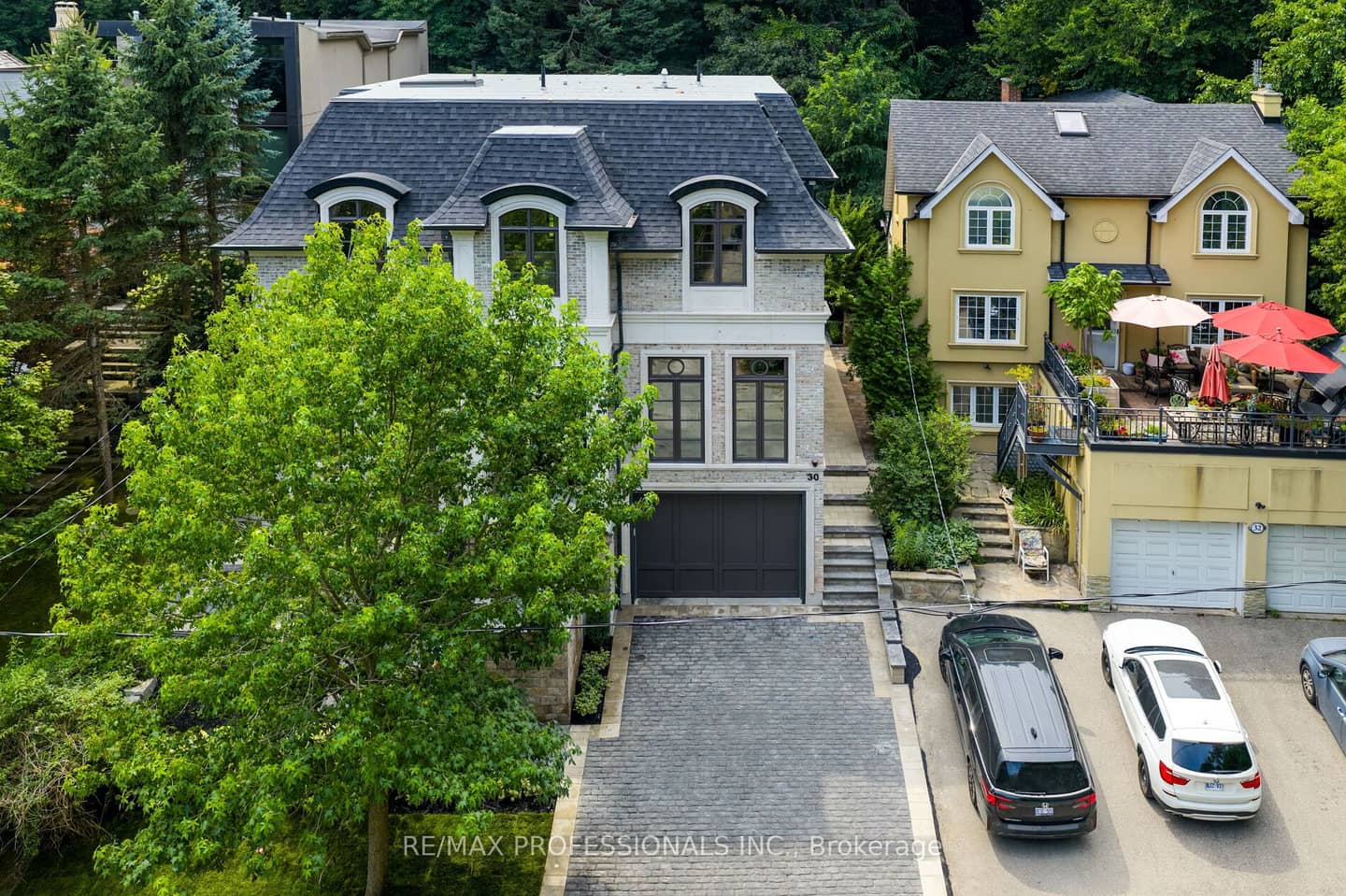 30 Dacre Crescent, Toronto, ON M6S 2W1