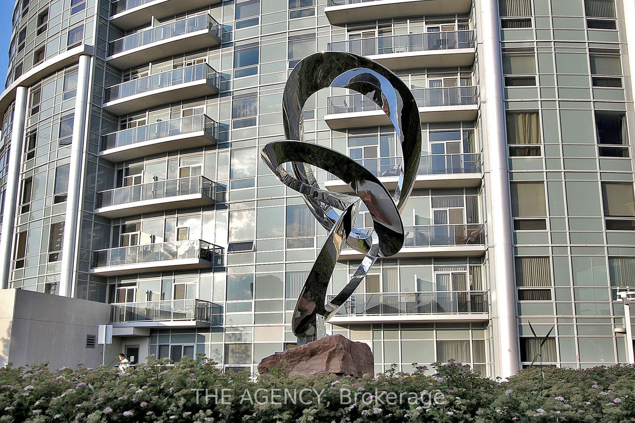135 Village Green Square 1015, Toronto, ON M1S 0G4
