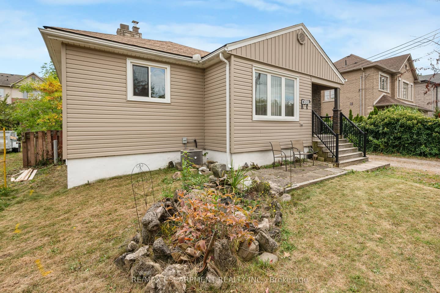 1388/1390 Leighland Road, Burlington, ON L7R 3S8