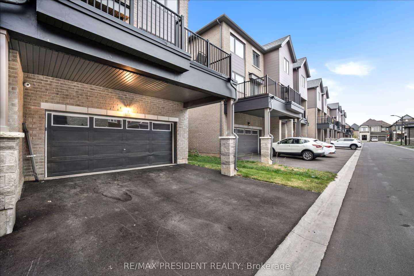 3377 Sixth Line, Oakville, ON L6H 0Y7