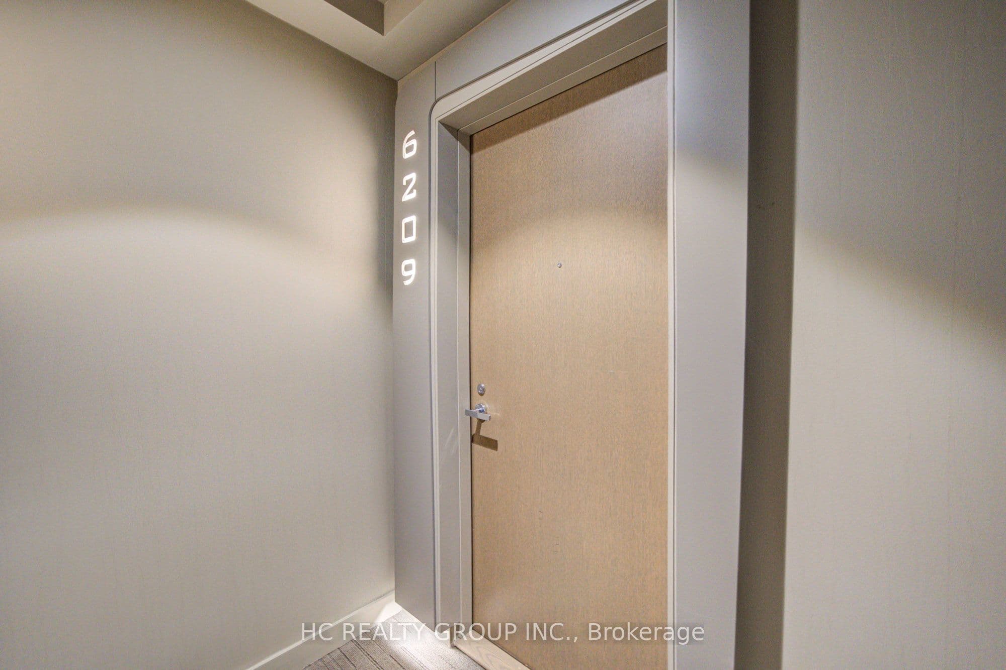 1 Bloor Street E 6209, Toronto, ON M4W 1A9