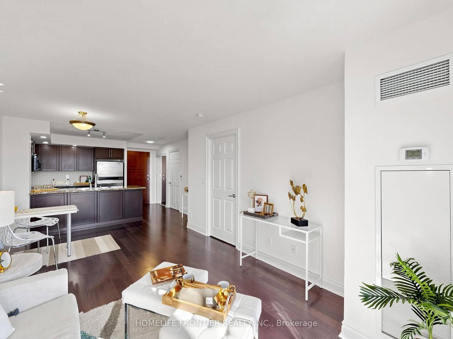 23 Cox Boulevard 1162, Markham, ON L3R 7Z9